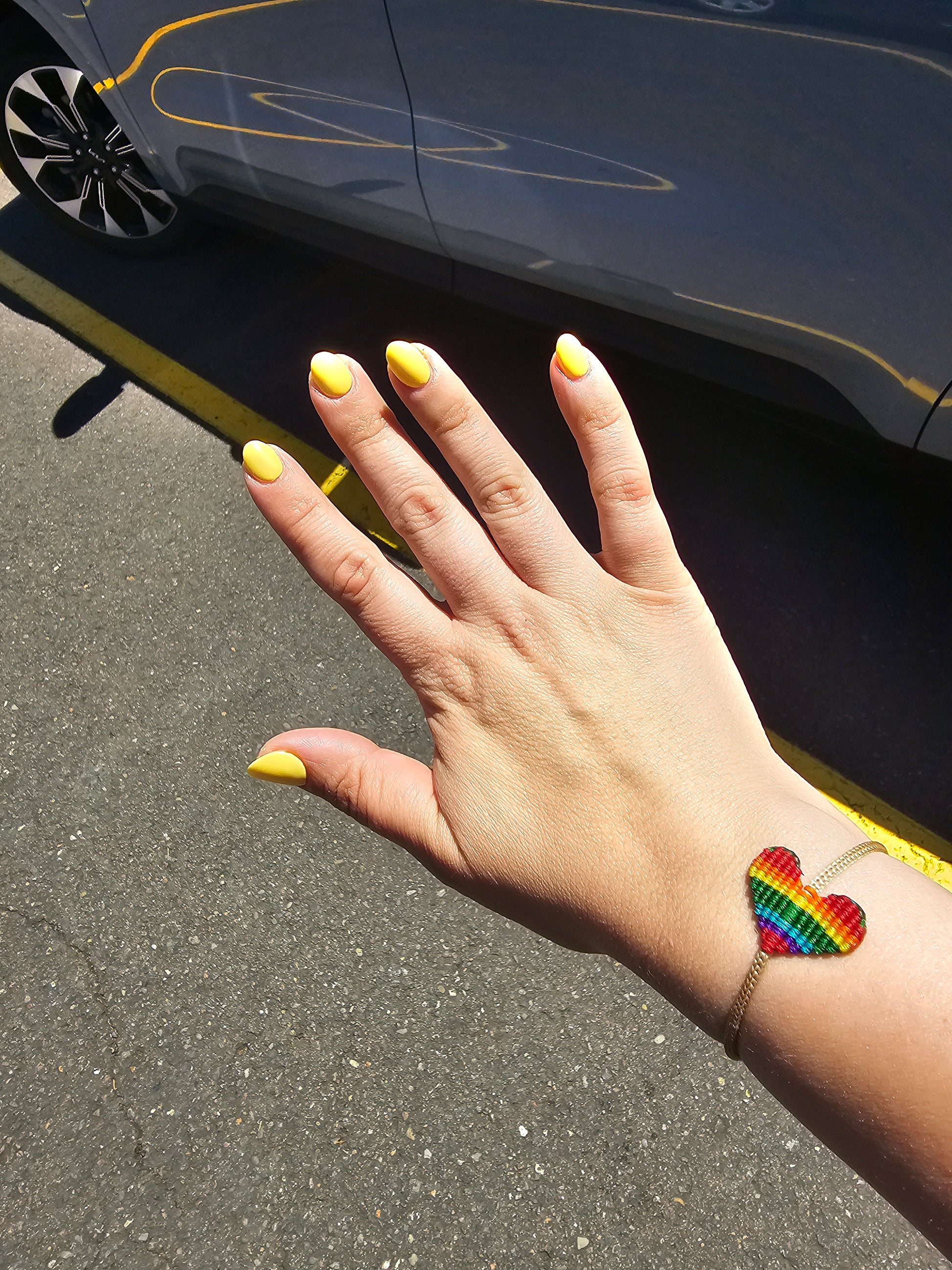 Macrame heart bracelet